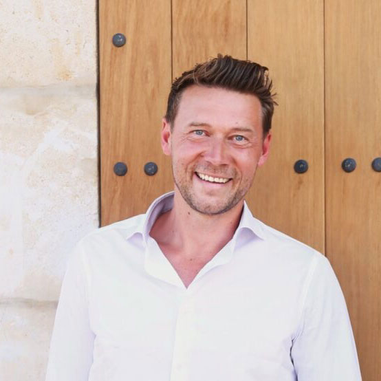 Tailored Support. Discreet Execution.